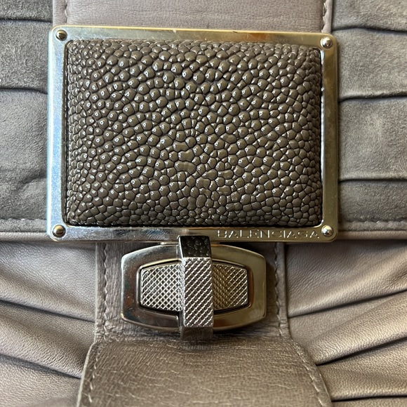 🌸Balenciaga Leather Stingray Accordion Satchel handbag - Picture 7 of 16